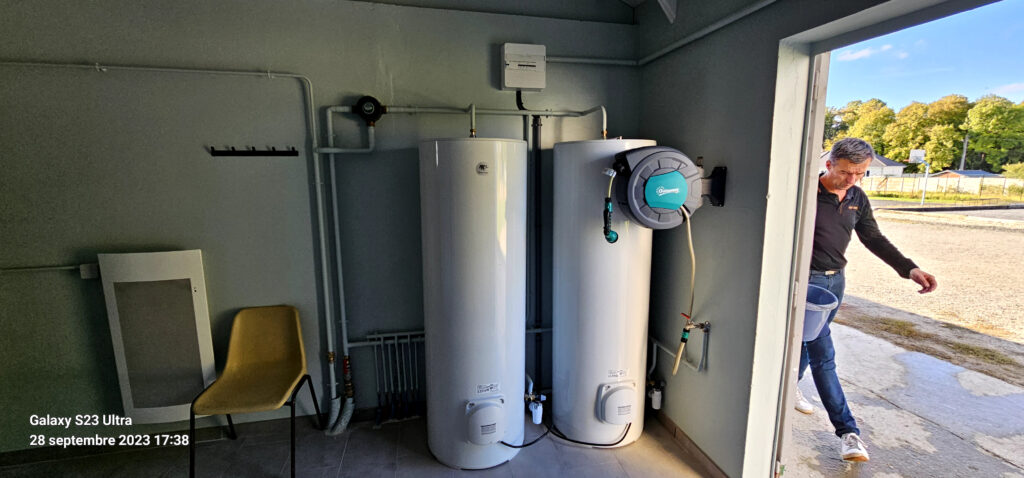 Installation de chauffe-eau 300l en parallèle et réfection d'arrivée d'eau